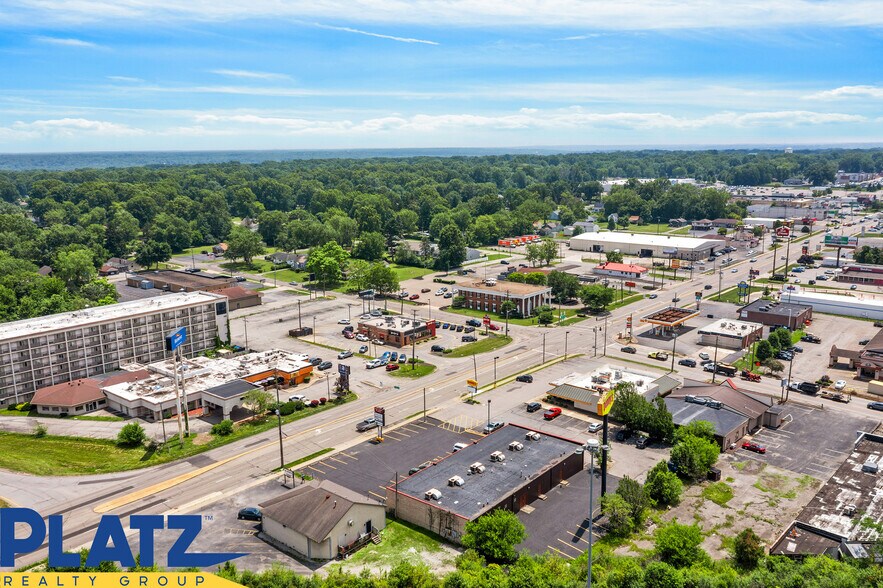 More Photos Of 4024-4040 Belmont Ave, Youngstown Freestanding For Lease