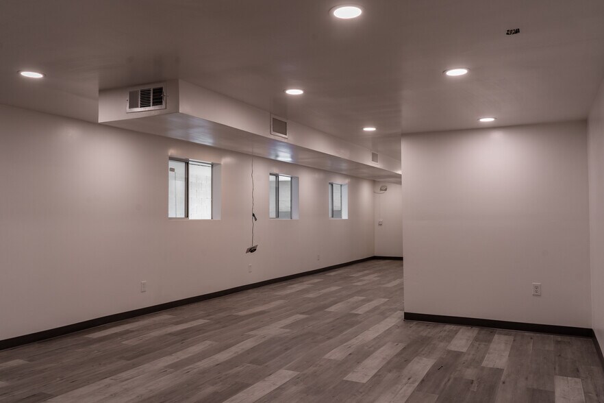 More Photos Of 4046 E Winslow Ave, Phoenix Warehouse For Lease