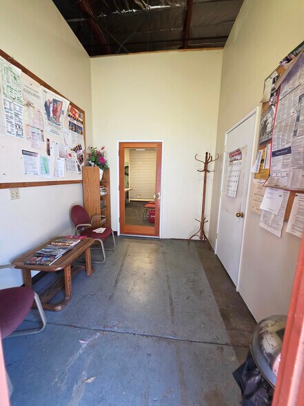 More Photos Of 4960 E Yale Ave, Fresno Warehouse For Sale