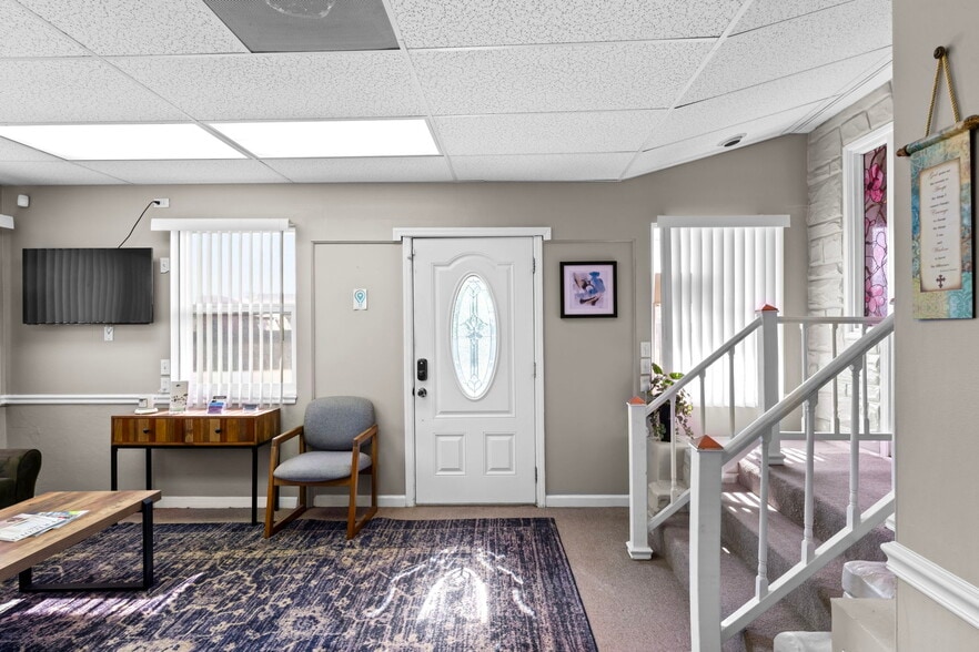 More Photos Of 6108 Arlington Rd, Jacksonville Office For Sale