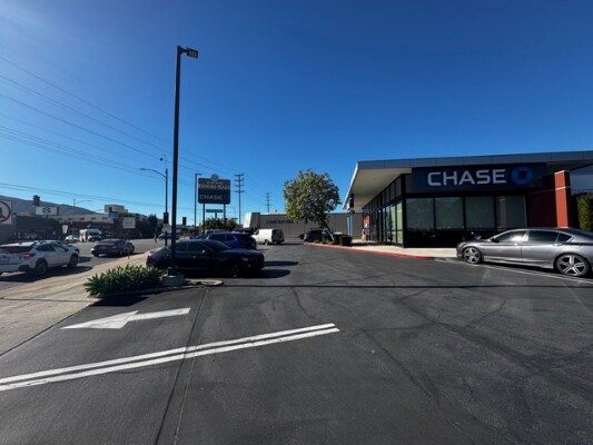 More Photos Of 1501-1505 West Olive Ave, Burbank General Retail For Lease