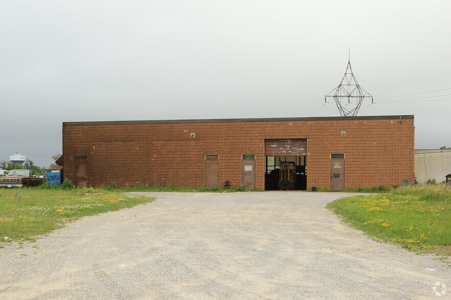 More Photos Of 10 Lockhart Rd, Barrie Warehouse For Sale