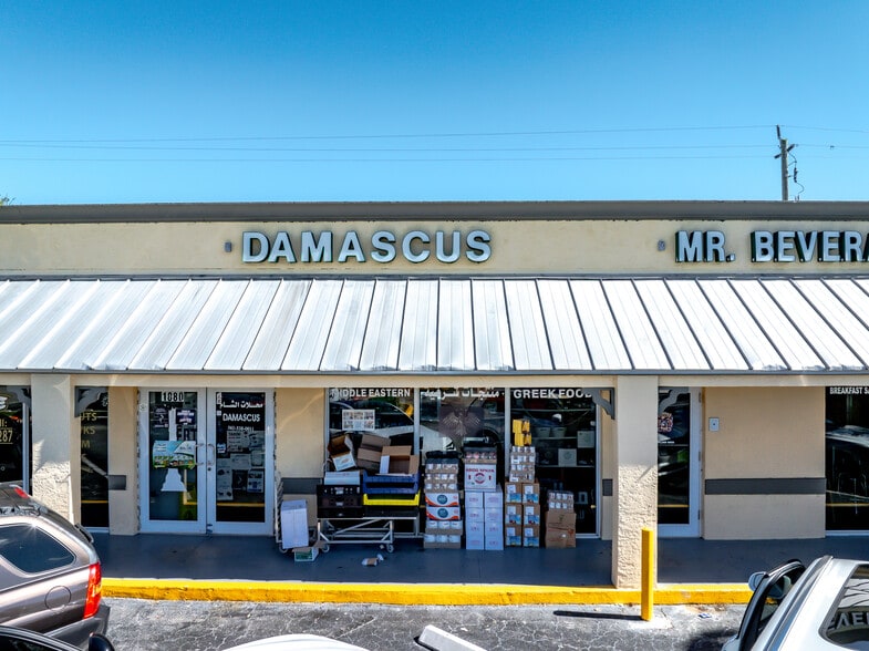 More Photos Of 1920 NW Boca Raton Blvd, Boca Raton Unknown For Lease