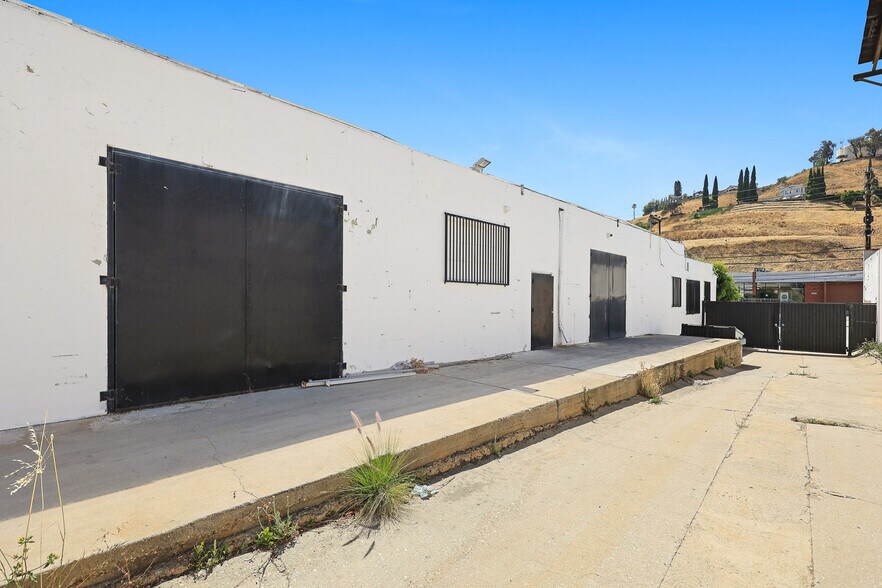 More Photos Of 548 Monterey Pass Rd, Monterey Park Warehouse For Lease