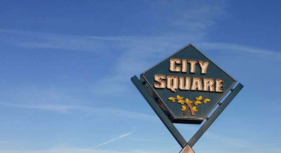 More Photos Of 260 W Main St, Hendersonville Unknown For Sale