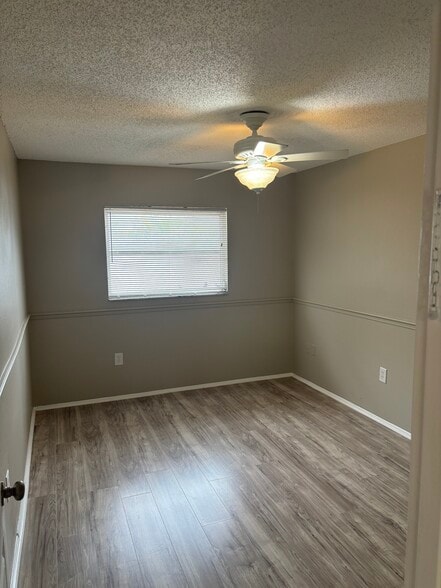 More Photos Of 5715 26th St W, Bradenton Office For Sale