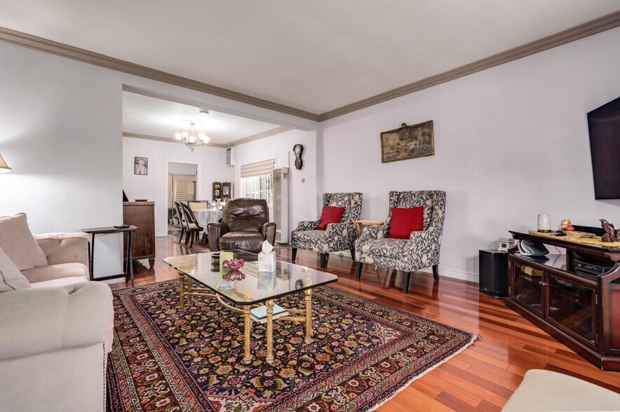 More Photos Of 1428 N Kenmore Ave, Los Angeles Apartments For Sale