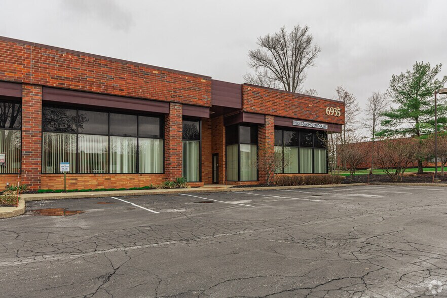 More Photos Of 6935 Treeline Dr, Brecksville Unknown For Lease