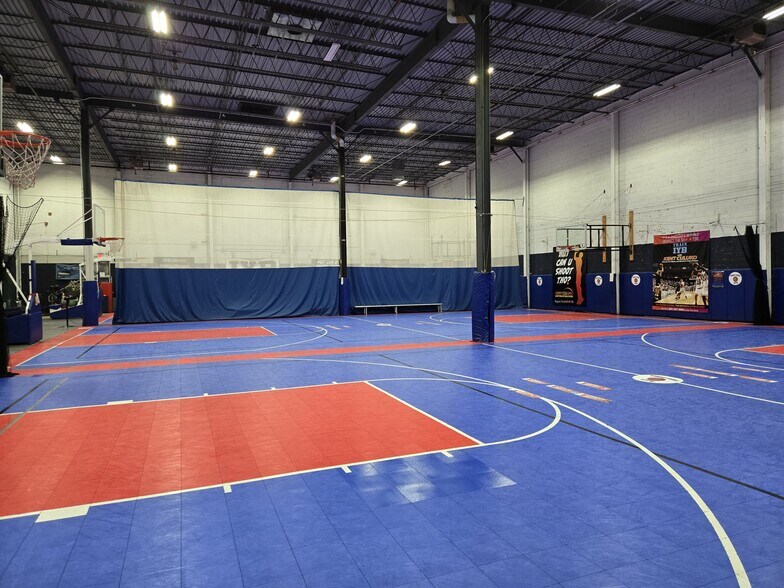 More Photos Of 12 Wright Way, Oakland Warehouse For Lease