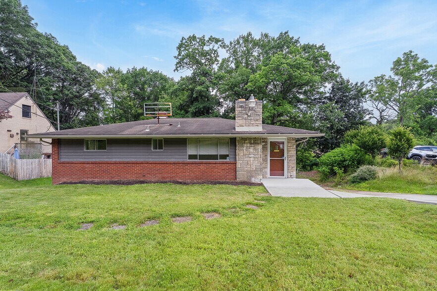 More Photos Of 9270 Old Perry Hwy, Pittsburgh Loft Creative Space For Sale