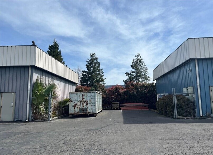 More Photos Of 2120 Wardrobe Ave, Merced Warehouse For Lease