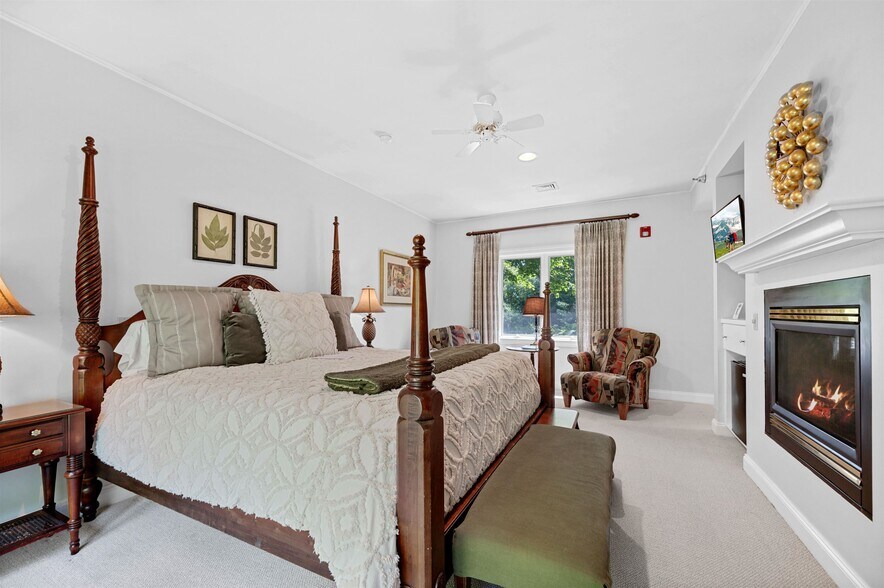 More Photos Of 89 Houston Farm Rd, Stowe Hotel For Sale