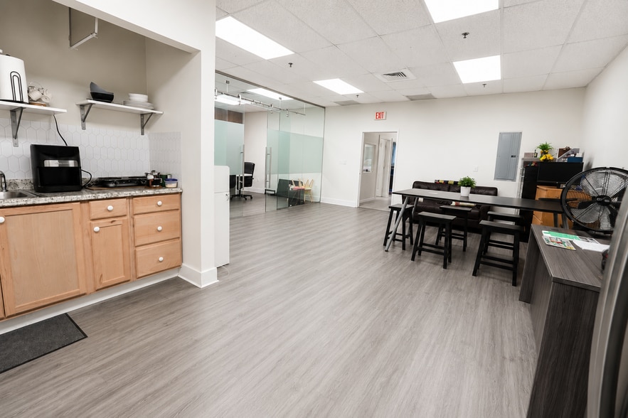 More Photos Of 20841 Johnson St, Pembroke Pines Warehouse For Sale