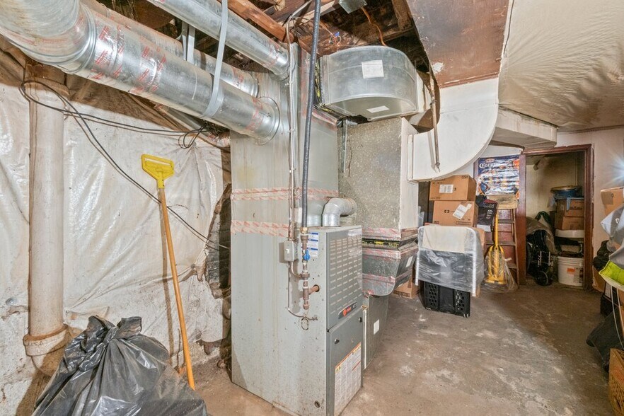 More Photos Of 2541 St Paul St, Baltimore Office For Sale