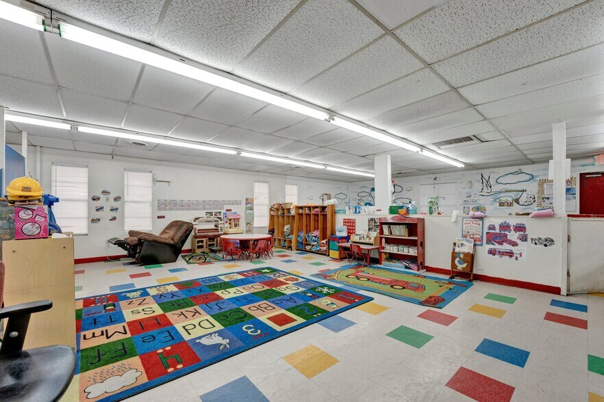 More Photos Of 4826 Cromwell Ave, Memphis Daycare Center For Sale