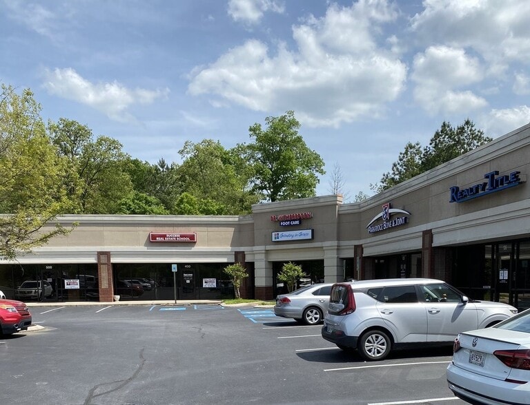 Primary Photo Of 1510 Gunbarrel Rd, Chattanooga General Retail For Lease