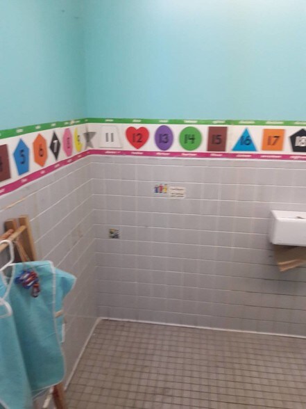 More Photos Of 887 Crotona Pky N, Bronx Apartments For Lease