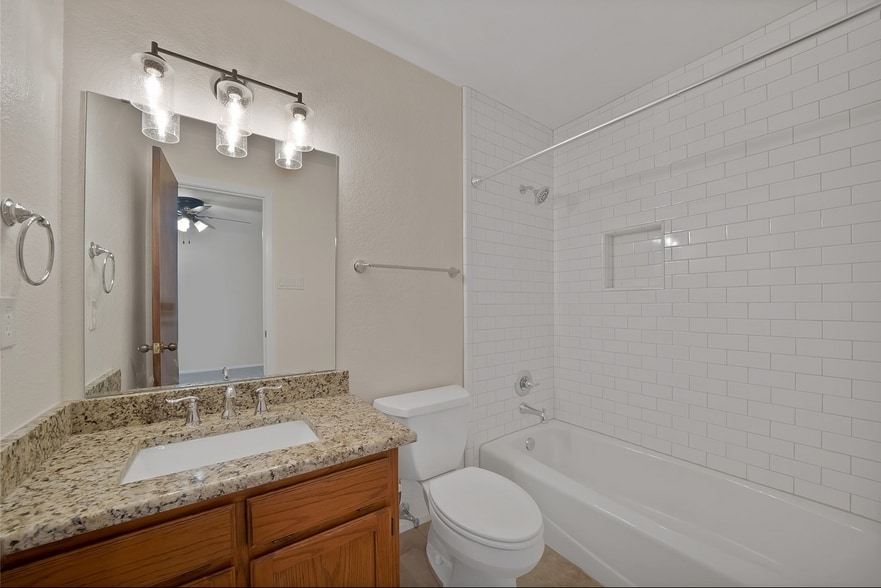 More Photos Of 2415 Sanguinet St, Fort Worth Apartments For Sale