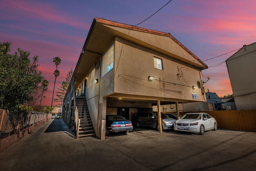 More Photos Of 538 W 82nd St, Los Angeles Apartments For Sale