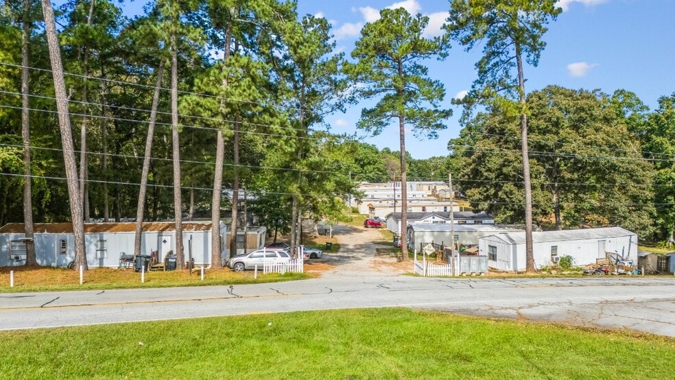 More Photos Of 466 N Leard St, Hartwell Manufactured Housing Mobile Home Park For Sale