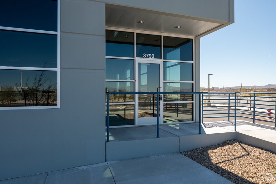 More Photos Of 3790 E Dale Ave, Henderson Warehouse For Sale