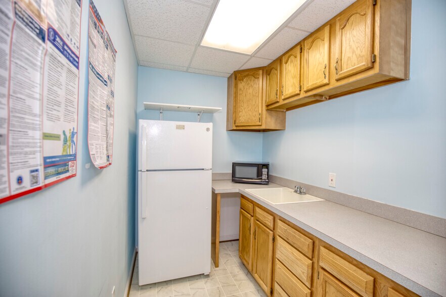 More Photos Of 7151 Richmond Rd, Williamsburg Medical For Lease