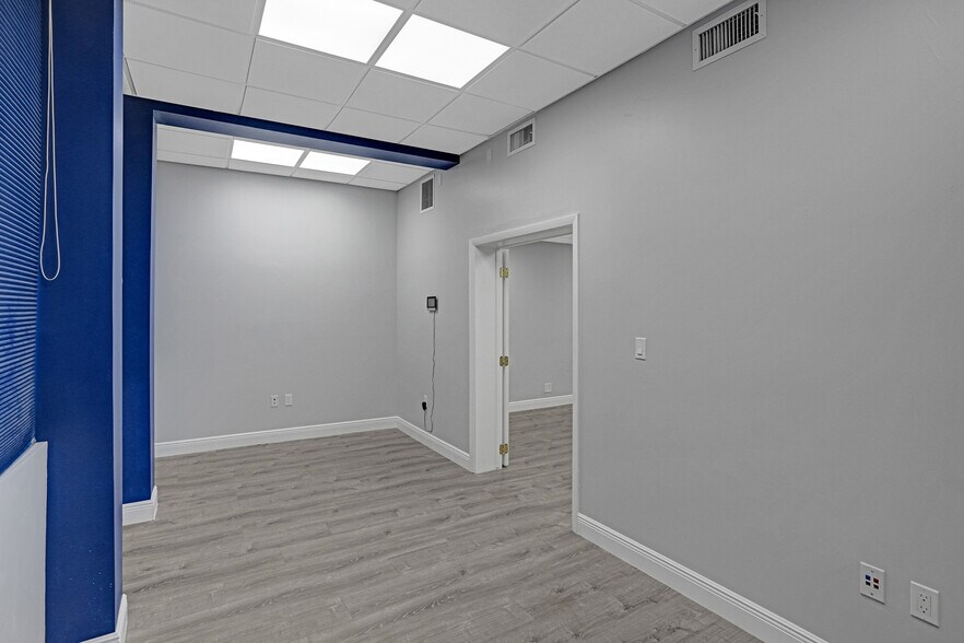 More Photos Of 2419 Hollywood Blvd, Hollywood Medical For Sale