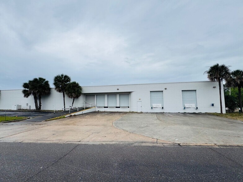 More Photos Of 4700 Walgreen Rd, Jacksonville Unknown For Lease