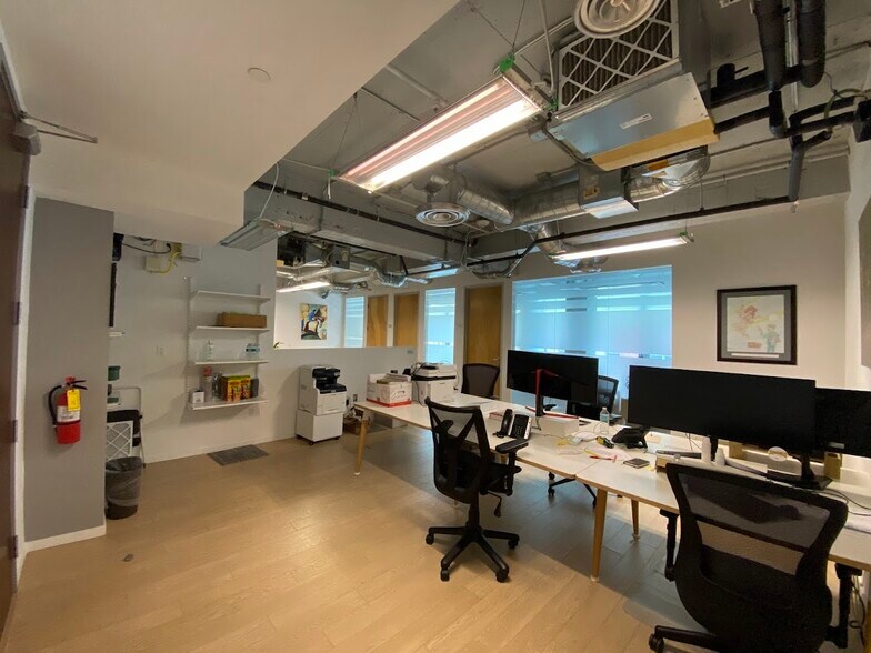 More Photos Of 14 NE 1st Ave, Miami Office For Sale