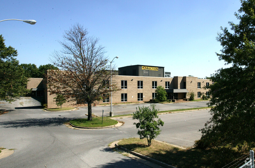 Primary Photo Of 3971 Knight Arnold Rd, Memphis Office For Sale