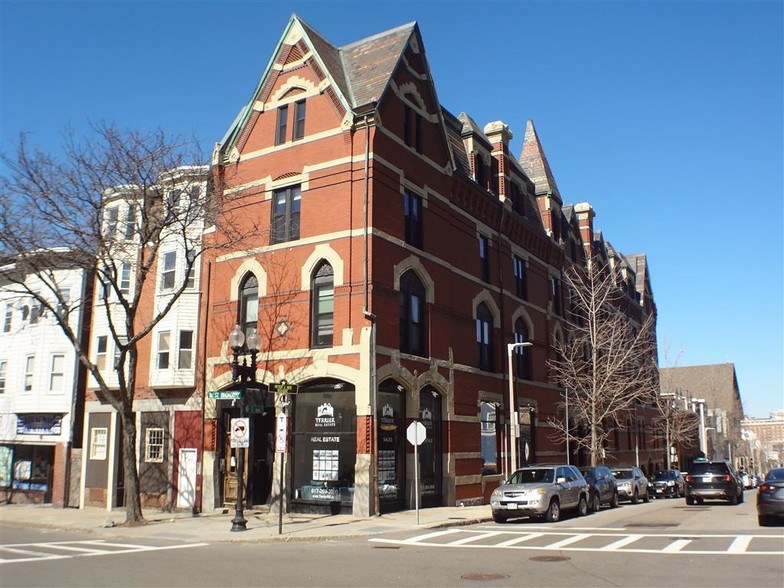 Primary Photo Of 366 W Broadway, Boston Storefront Retail Residential For Lease