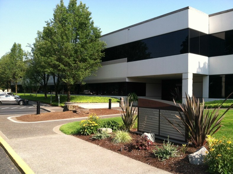 More Photos Of 12503 SE Mill Plain Blvd, Vancouver Loft Creative Space For Lease