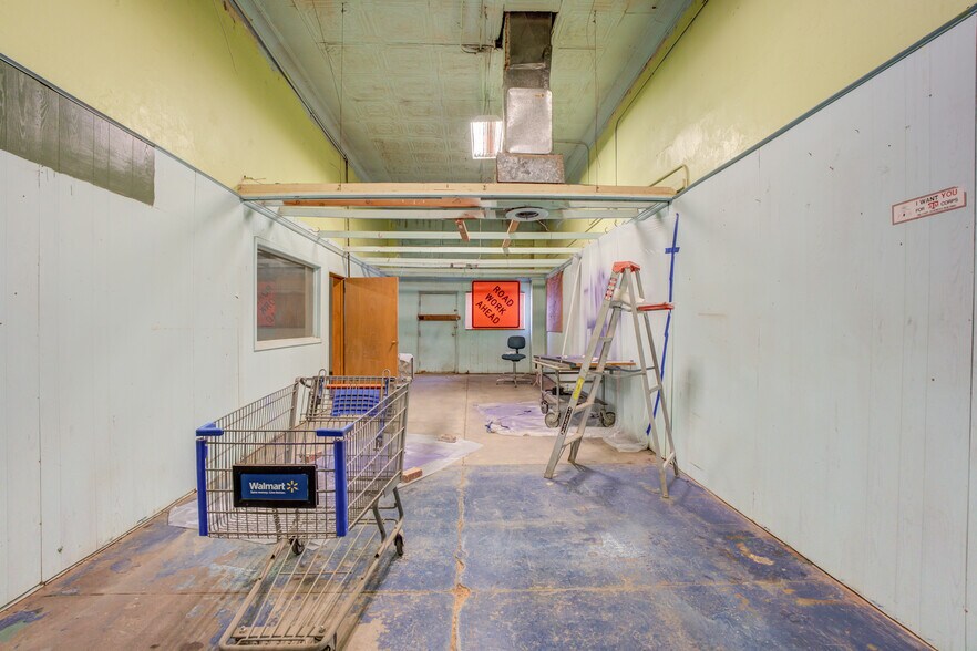 More Photos Of 1301 Buddy Holly Ave, Lubbock Warehouse For Lease