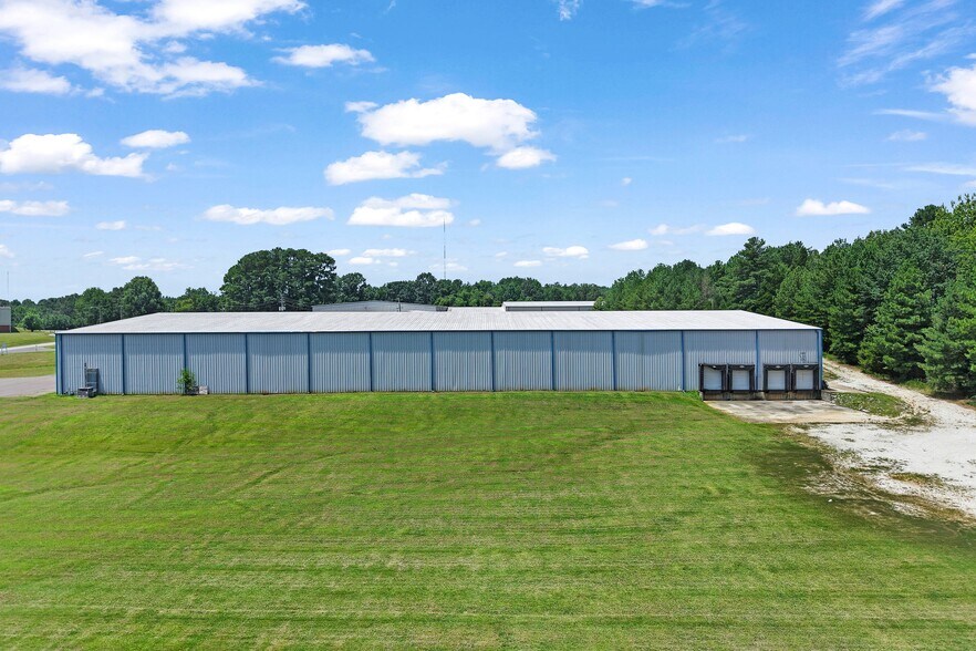 More Photos Of 454 Swanson Dr, Dresden Industrial For Lease