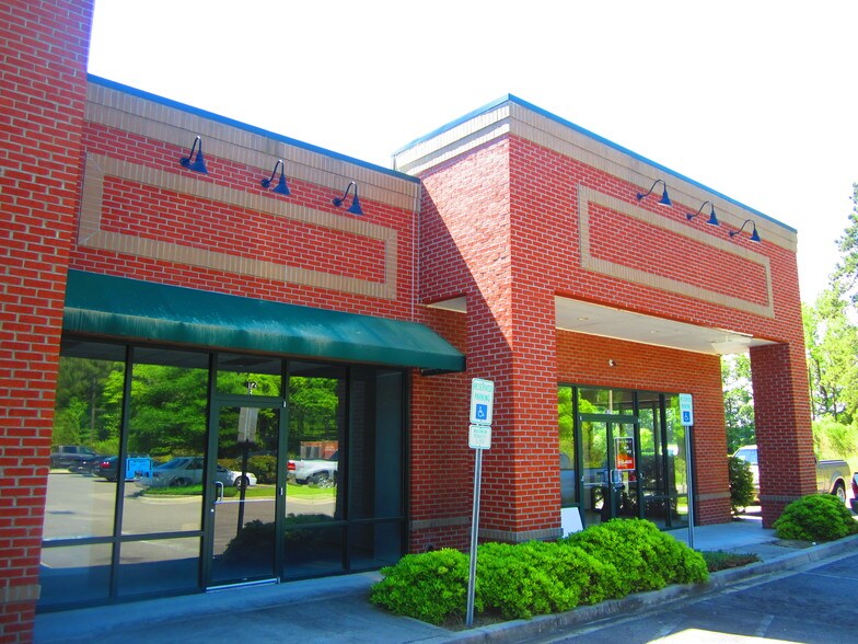 More Photos Of 412 Drive In Ln, Moncks Corner Freestanding For Lease