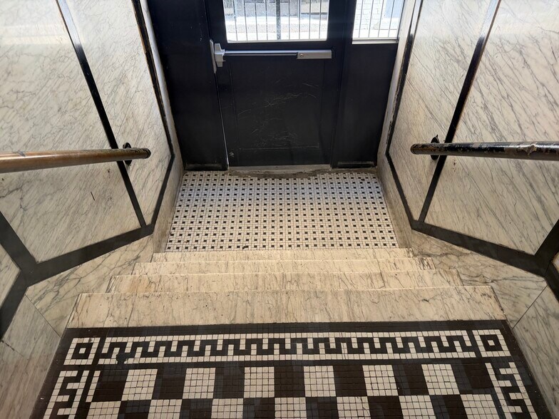 More Photos Of 3552 94th St, Flushing Apartments For Sale