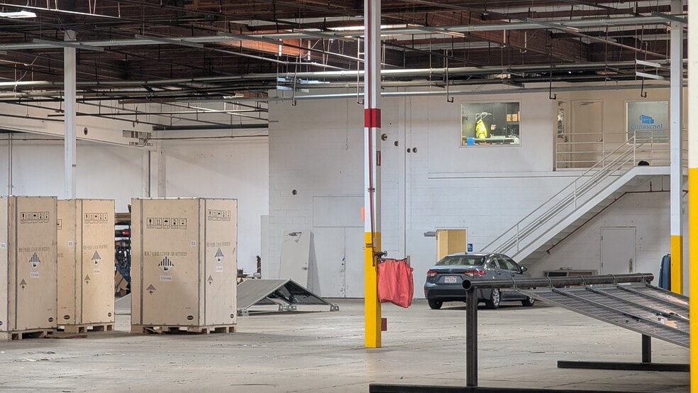 More Photos Of 17100 S Harlan Rd, Lathrop Manufacturing For Lease