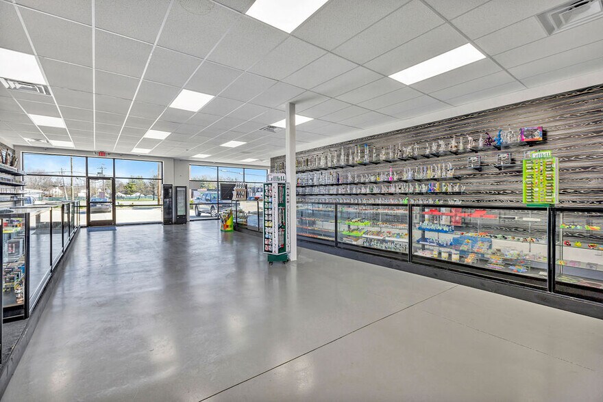 More Photos Of 1301 Ohio Pike, Amelia Storefront For Lease