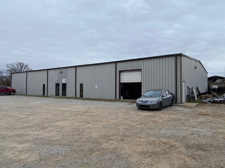 More Photos Of 11842 S 33rd Ave W, Sapulpa Warehouse For Lease