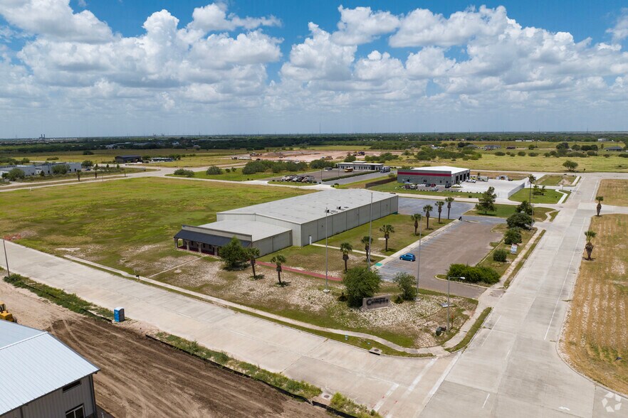 More Photos Of 600 Independence Dr, Edinburg Warehouse For Sale
