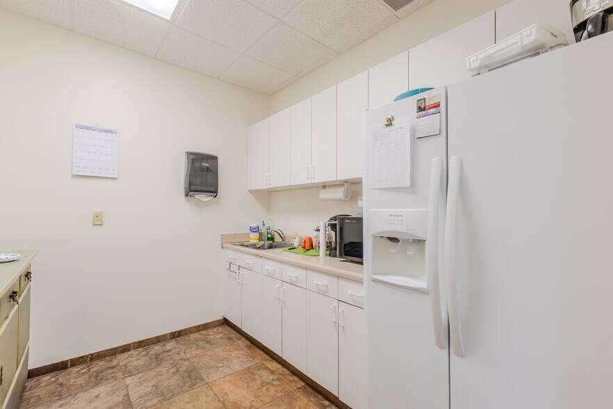 More Photos Of 1616-1632 Village Harbor Dr, Clover Office For Lease