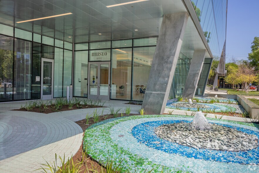 More Photos Of 5115 Fannin St, Houston Medical For Lease