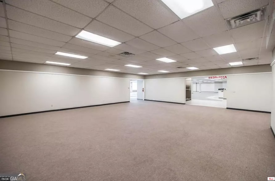 More Photos Of 910 S 7th St, Cordele Freestanding For Sale