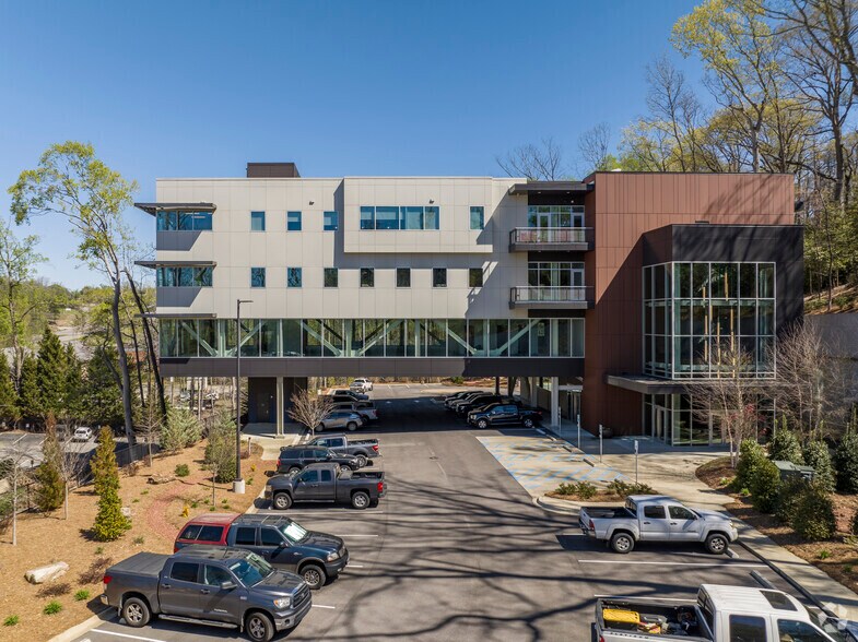 More Photos Of 2101 Old Columbiana Rd, Vestavia Hills Office For Lease