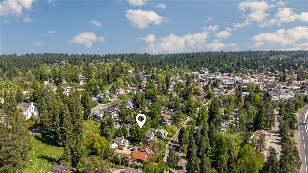 More Photos Of 358 Mill St, Grass Valley Specialty For Sale