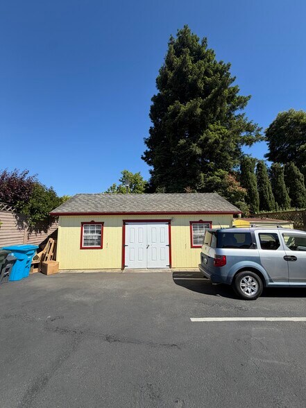 More Photos Of 720 E Washington St, Petaluma Office For Sale