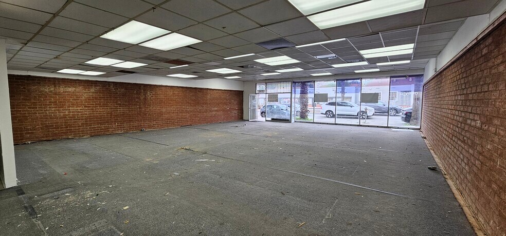 More Photos Of 2516 Wilshire Blvd, Santa Monica Freestanding For Lease