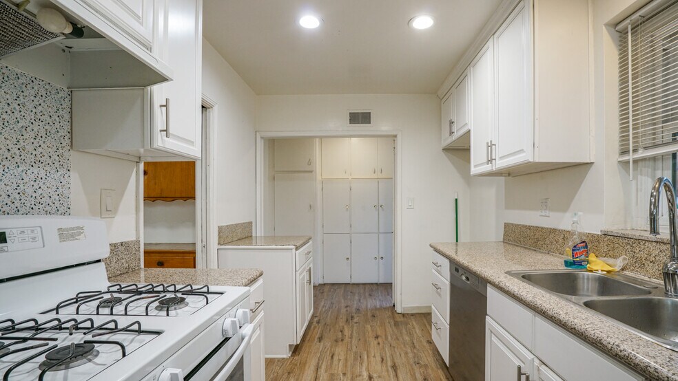 More Photos Of 1801-1809 Verdugo Loma Dr, Glendale Apartments For Sale