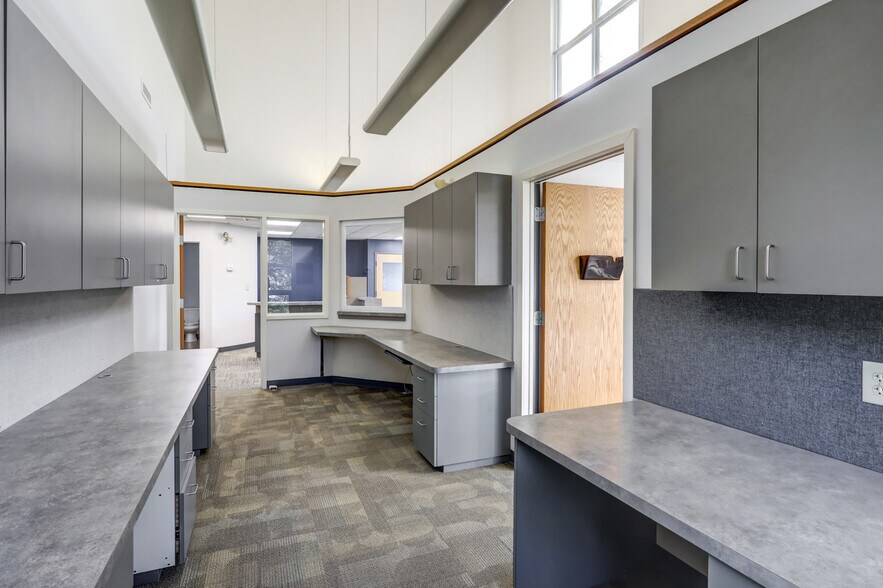 More Photos Of 2301 Columbia Ave, Lancaster Medical For Sale