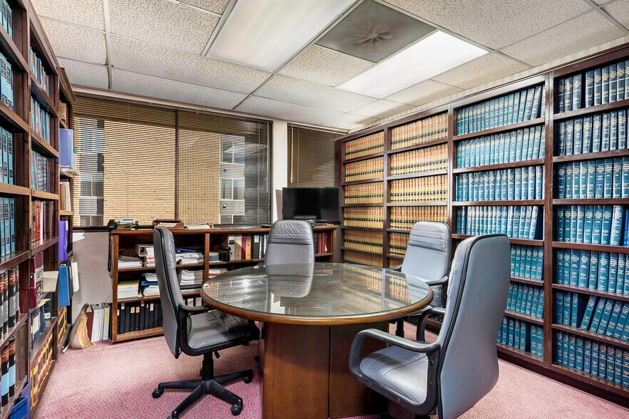 More Photos Of 333 W Broadway, Long Beach Medical For Lease
